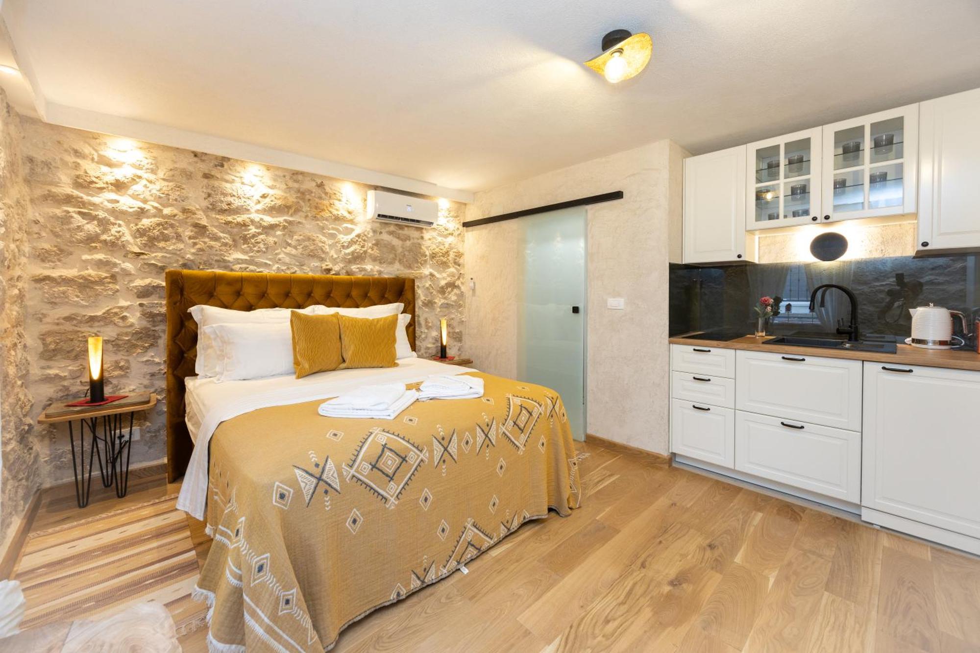 Kruna Apartments Est 2024 スプリト エクステリア 写真