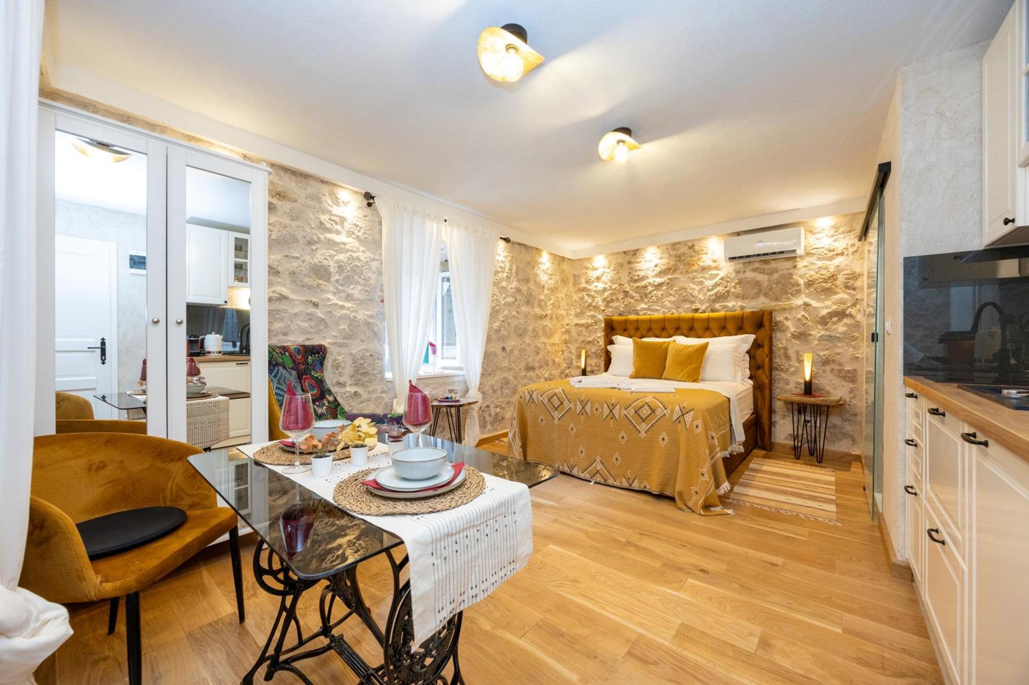 Kruna Apartments Est 2024 スプリト エクステリア 写真
