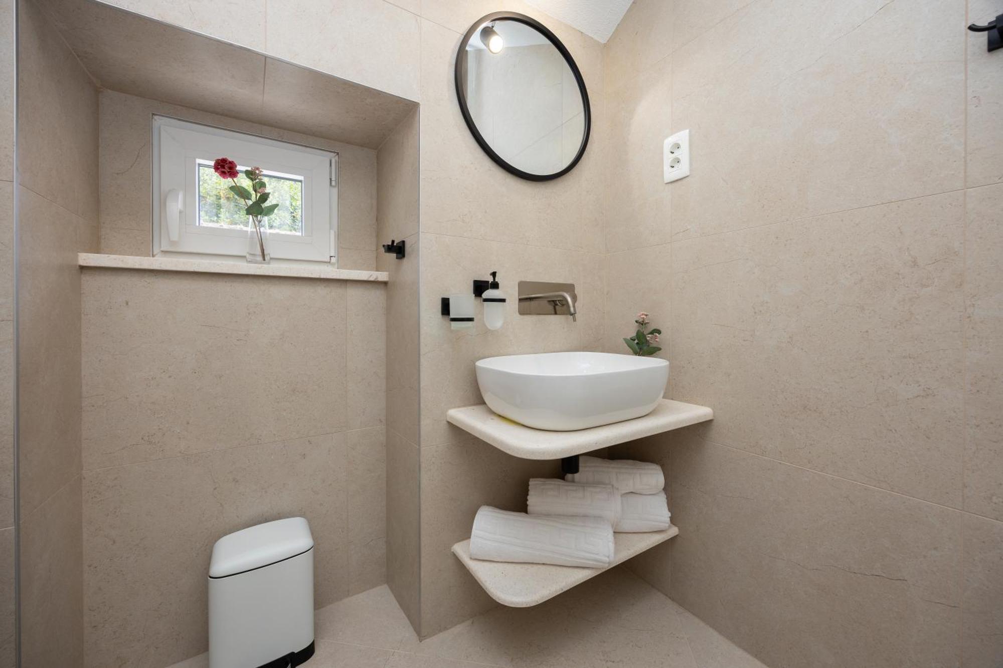 Kruna Apartments Est 2024 スプリト エクステリア 写真